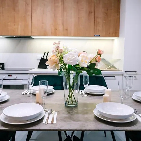 Prestige - Two-level Loft, 72m2, 1000mbs Internet, Parking, Gym - By Rentujemy