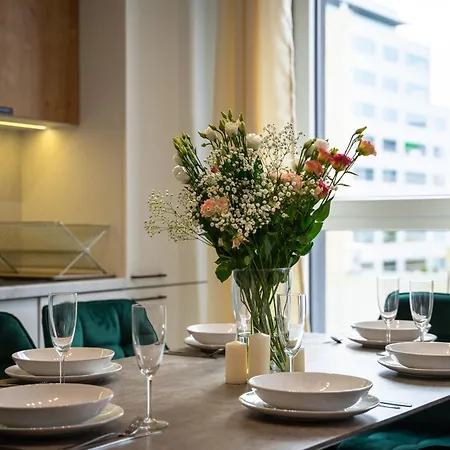 Prestige - Two-level Loft, 72m2, 1000mbs Internet, Parking, Gym - By Rentujemy Lägenhet *
