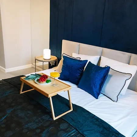 Lägenhet Prestige - Two-level Loft, 72m2, 1000mbs Internet, Parking, Gym - By Rentujemy Warszawa