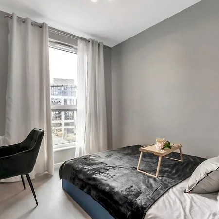 Prestige - Two-level Loft, 72m2, 1000mbs Internet, Parking, Gym - By Rentujemy Apartment