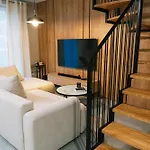 Prestige - Two-level Loft, 72m2, 1000mbs Internet, Parking, Gym - By Rentujemy *